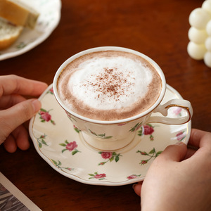 Taza de Cerámica Retro de Lujo con Borde Dorado Rosa, Taza de Café y Platillo Estilo Ins, Taza de Alta Estética para el Hogar, Té de la Tarde, Regalo Diario - Product Image 4