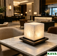 Lampe de table en albâtre espagnol avec base en métal, lumière douce et chaude pour chambre à coucher, salon, bureau, hôtel et restaurant