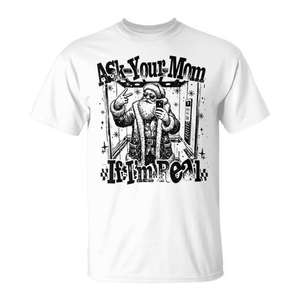 Pídele a tu mamá si soy real, camiseta de Papá Noel de Navidad, estilo pijama navideño - Product Image 1