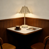 Lampe de table d'hôtel moderne en rotin, rechargeable, LED à intensité variable, batterie incluse, éclairage décoratif naturel pour salon et bureau