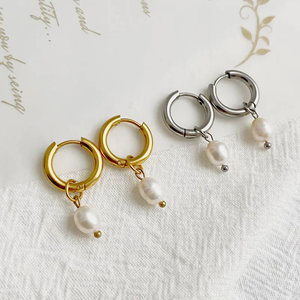 Pendientes de gota de perla de agua dulce de diseño vintage Pendientes de acero inoxidable chapados en oro de 18 quilates para mujer - Product Image 2
