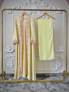 Abaya Aperta Giallo Chiaro con Ricami Floreali Hafizah, <span class=keywords><strong>Vestito</strong></span> da <span class=keywords><strong>Donna</strong></span> Musulmana con Hijab, Ricamo Rosa e Bianco Stile Dubai per Eid - Product Image 6