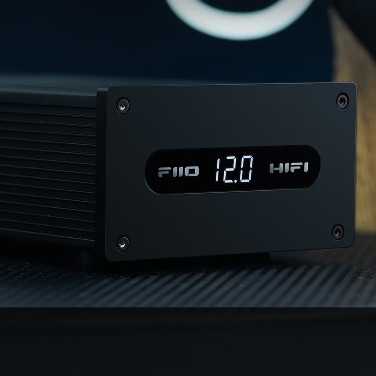FiiO PL50 USB DAC Amplifier with Metal Linear Power Supply - Low