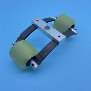 Rouleau de tension pour escalier roulant 60x55mm en acier galvanisé, rouleau de support pour pièces d'escalier roulant - Product Image 1