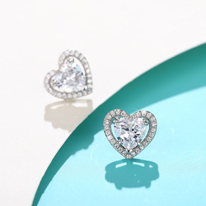 Orecchini a perno a doppio strato a forma di cuore traforato da donna, piccoli, effetto metallo, accessori per uso quotidiano - Product Image 4