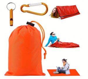 Couverture de survie d'urgence avec tapis de sol et sifflet, kit d'abri thermique réfléchissant pour le camping, la randonnée et les premiers secours en extérieur - Product Image 1