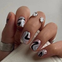 Prix de Gros Ongles à Presser Haute Qualité avec Colle, Ongles Artificiels Amande Coffin Pailletés Présentés en Boîte