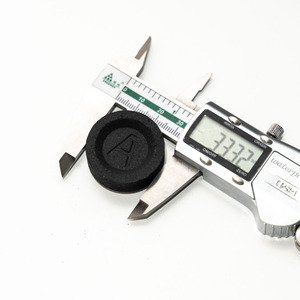 Vente en gros de 33mm AL <span class=keywords><strong>FAKHER</strong></span> 100 pièces encensoir sans fumée rond Portable BBQ combustion rapide Shisha narguilé fruits durs bois charbon de bois - Product Image 2