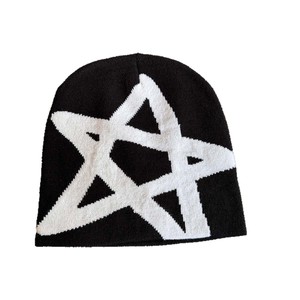 Bonnet tricoté jacquard personnalisé avec logo, motif lettres Y2K imprimé sur toute la surface, design mode, chaud, vente en gros - Product Image 4