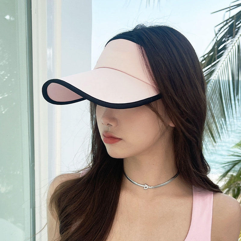 สีชมพูอ่อน