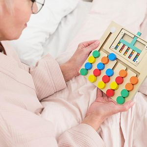 Patients Alzheimer cognitifs Jeux de mémoire faciles Correspondance des couleurs Activités de démence <span class=keywords><strong>pour</strong></span> les <span class=keywords><strong>personnes</strong></span> <span class=keywords><strong>âgées</strong></span> - Product Image 3