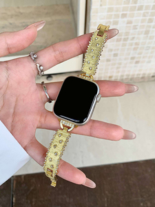 สายนาฬิกาข้อมือผู้หญิงแบบหรูหราประดับเพชรพลอยรูปใบโคลเวอร์ พร้อมเคสสำหรับ Apple Watch ขนาด 38 มม. 40 มม. 41 มม. 42 มม. 44 มม. 45 มม. 49 มม. - Product Image 5