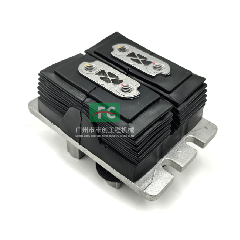 CAT Pedal Control Assembly 561-7001 Travel Foot Valve Assembly for Caterpillar Forest Products 548 FM528 558 FM528 LL 568 538