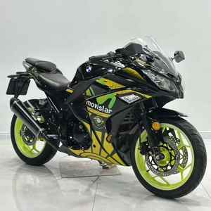 Motocicleta Deportiva Kawasaki Ninja 250 <span class=keywords><strong>A2</strong></span> con Licencia, 250cc, Motor Bicilíndrico en Paralelo, Refrigeración por Agua, 35HP, Frenos ABS, Embrague Deslizante - Product Image 1