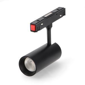 Faretto LED 7W per binario magnetico, colore nero, 48V, luce 4000K, ideale per l'illuminazione di spazi commerciali e - Product Image 1