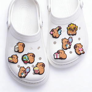 Encantadores Adornos de PVC de Alta Calidad para Zapatos con Diseño de Capibara, Venta al por Mayor - Product Image 1