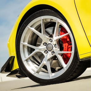 Rines SHIN Forjados en Plata Pulida con Diseño en Y, Ligeros y Cóncavos, de 17-24 Pulgadas, 5x120, para Corvette C8 Z06, Ford Mustang GT, Autos de Alto Rendimiento - Product Image 1