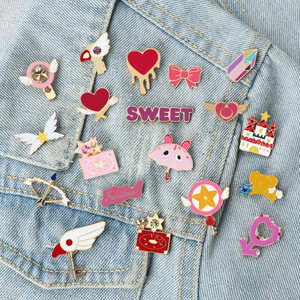 Hediye güzel karikatür büyülü sopa pembe sert emaye <span class=keywords><strong>Pin</strong></span> broş Anime rol kalp yaka çanta rozeti - Product Image 1