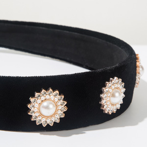 Diadema de Terciopelo con Perlas Estilo Coreano, Accesorio para el Cabello Retro Personalizado para Novias y Fiestas - Product Image 5