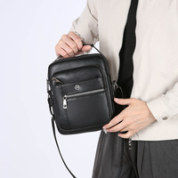 Tas Selempang PU Pria Bisnis Anti Air Tahan Gores Multi Saku Tas Bahu Messenger Tablet Perjalanan Komuter