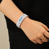 Bracelets en gros, bracelets à breloques brodés à la mode, logo personnalisé, breloques Swifties, bracelets tissés, événements, bracelet de fête pour femmes