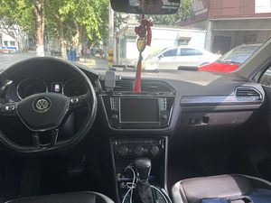 Volkswagen Tiguan L 2017 330TSI 1.8T 2WD Automático LHD SUV Usado, Ahorro de Combustible, Duradero, Ideal para Viajes Familiares en África y Transporte de Carga - Product Image 2