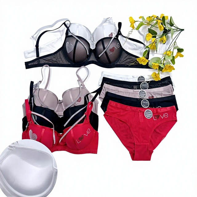 Bra Panty GIF: Sexy Lingerie Trends 2025