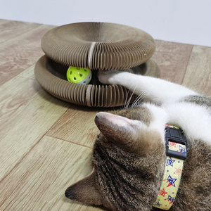 2022 Baru Datang Lucu Kucing Scratcher Kardus Lipat Fleksibel Musim Semi Bergelombang Kucing Peliharaan Menggaruk Pos untuk Kucing - Product Image 6
