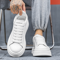 Baskets blanches tendance pour hommes – Nouveau style printemps, respirantes, confortables, à semelle souple, rehaussantes, chaussures décontractées pour hommes
