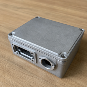 Fabricant de pièces moulées sous pression en aluminium A380 sur mesure pour les composants de machines et d'équipements industriels - Product Image 3