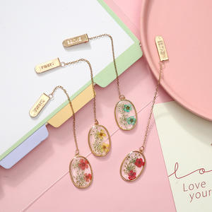 คลิปหนีบ<span class=keywords><strong>ที่</strong></span><span class=keywords><strong>คั่น</strong></span><span class=keywords><strong>หนังสือ</strong></span>ทำจากทองเหลืองแบบแห้งโปร่งใสที่<span class=keywords><strong>คั่น</strong></span><span class=keywords><strong>หนังสือ</strong></span>ทำจากโลหะสีทองน่ารัก - Product Image 4