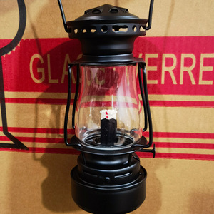 Lampe à pétrole portable d'extérieur style rétro, idéale pour le camping, l'ambiance de tente ou comme lampe de vitesse pour le patinage sur glace. - Product Image 2