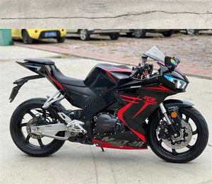 Motocicleta Deportiva Blade1 de 400cc y Dos Cilindros: Potencia Dinámica para el Desplazamiento Diario y Carreras de Ocio - Product Image 1