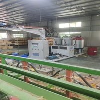 Machine à mousser le polyuréthane entièrement automatique pour les coussins pour la production de mousse de siège et de rembourrage
