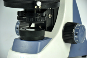 YJ-2005T 실험실 편광 현미경 40X 1600X 삼안 조절 가능 옵션 - Product Image 2