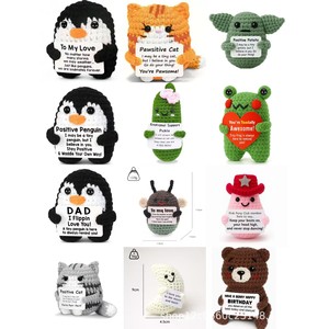 Poupée en coton au crochet faite à la main - Papa/Papa <span class=keywords><strong>d</strong></span>'accueil - Cadeau Saint-Valentin/Anniversaire - Motif animalier/<span class=keywords><strong>anime</strong></span> - Drôle et mignon - Je t'aime Papa - Product Image 1