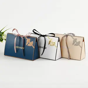 Özel Logo pembe bej takı damlalık uçucu yağ üçgen şekli kağıt hediye çantası şerit yay ile