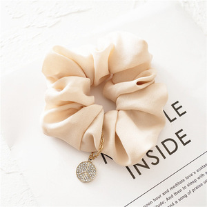 Al por mayor <span class=keywords><strong>las</strong></span> <span class=keywords><strong>niñas</strong></span> INS Amazon Venta caliente Scrunchie pelo anillo banda elástica - Product Image 6
