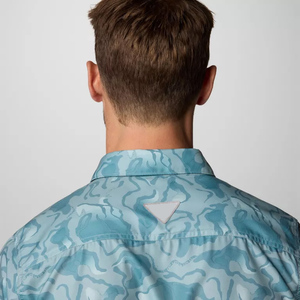 เสื้อเชิ้ตตกปลาพิมพ์ลายปลา ดีไซน์แบบมีรูระบายอากาศ ป้องกันแสงแดด SPF 50 สำหรับทำงาน ออกแบบลายพรางดิจิทัลระดับไฮเอนด์ ติดกระดุม - Product Image 5