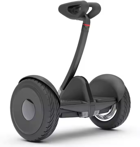 Scooter de dos ruedas con equilibrio automático inteligente Ninebot L6 Scooter eléctrico de equilibrio de 10,5 pulgadas para adultos y niños - Product Image 3