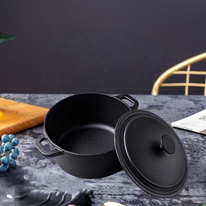 Casserole en <span class=keywords><strong>fonte</strong></span> robuste de 26 cm, 6,1 kg, 6,3 L, faitout hollandais avec couvercle pour frire, cuisiner, cuire au four et griller - Product Image 6