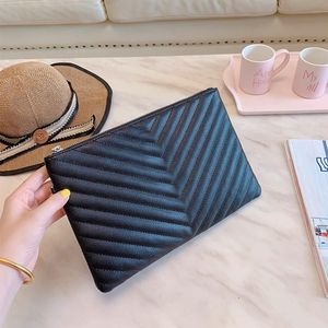 <span class=keywords><strong>กระเป๋า</strong></span>คลัทช์หนังแท้สุดหรูสำหรับผู้หญิง ดีไซน์ใหม่ <span class=keywords><strong>กระเป๋า</strong></span>ถือแบบลำลอง <span class=keywords><strong>กระเป๋า</strong></span>สตางค์สำหรับใช้ในชีวิตประจำวัน และกระเป๋าใส่โทรศัพท์มือถือ - Product Image 3