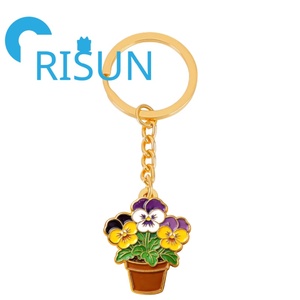 Portachiavi Personalizzato all'Ingrosso con Fiore di <span class=keywords><strong>Viola</strong></span> Tricolore, Gioielli Floreali, Portachiavi in Metallo Smaltato a Forma di <span class=keywords><strong>Viola</strong></span> - Product Image 4