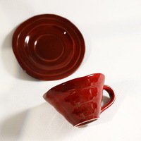 Tasse en céramique rouge de style européen, forme irrégulière, capacité de 300 ml, pour le petit-déjeuner, le lait, le jus, le café, avec plateau, pour la maison, cadeaux