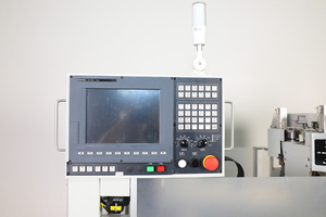 Macchina per Rettifica CNC ad Alta Sensibilità WF-60QM, Attrezzatura per Produzione Ottica - Product Image 5