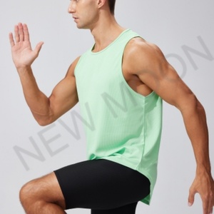 Gilet de course personnalisé pour marathon, 100 % polyester, séchage rapide, respirant, maillot de fitness pour homme, vêtements de sport par sublimation - Product Image 3