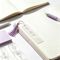 Marque-pages en acrylique transparent personnalisés et réutilisables, imprimés UV, avec des pompons doux, idéaux pour la lecture, les cadeaux d'affaires