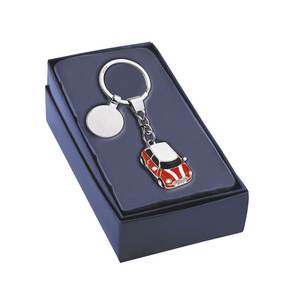 Llavero de coche Dino con miniatura de vehículo en esmalte rojo para llaves y bolsos - Product Image 3