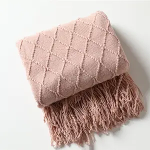2022 Promotion Fashion Winter Knitted Solid Color Blanket Custom Home Geometric Sofa Blanket