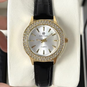 Montre à quartz minimaliste pour femme, en promotion, avec lunette en cristal de luxe, bracelet en cuir vintage, ton or, étanche et lumineuse - Product Image 4